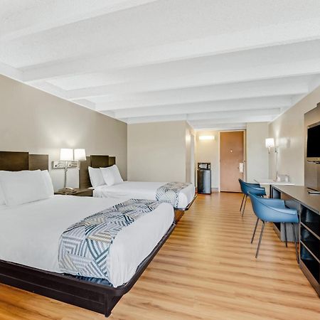 Red Carpet Inn & Suites Filadelfia Esterno foto